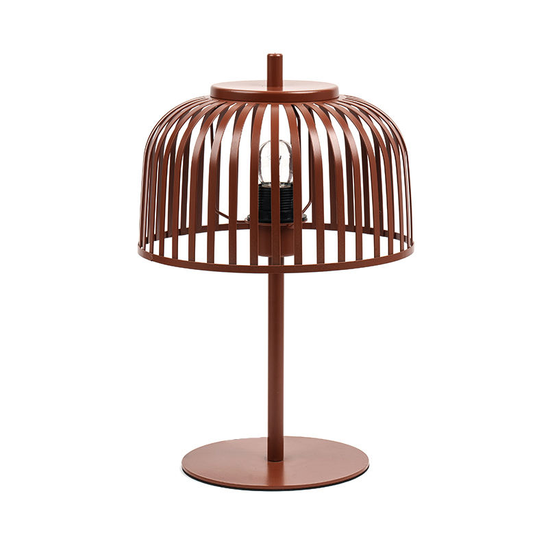 Nordická dekoratívna stolová lampa