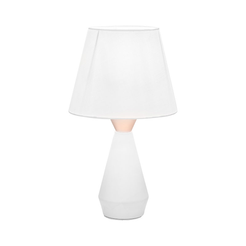 Retro európska kovová nočná lampa
