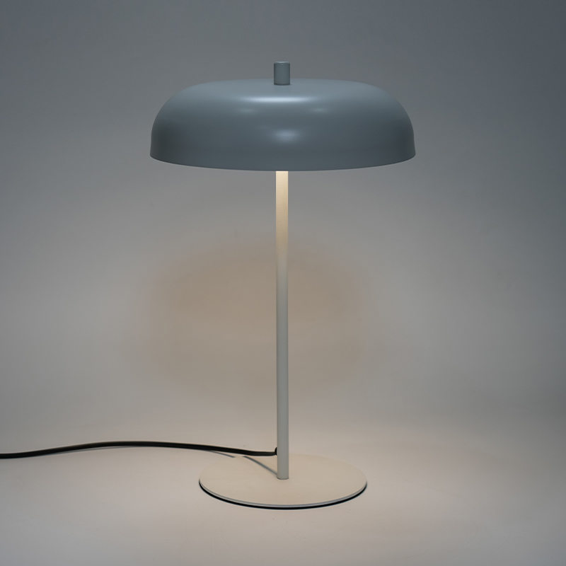 LED vintage kovová stolová lampa