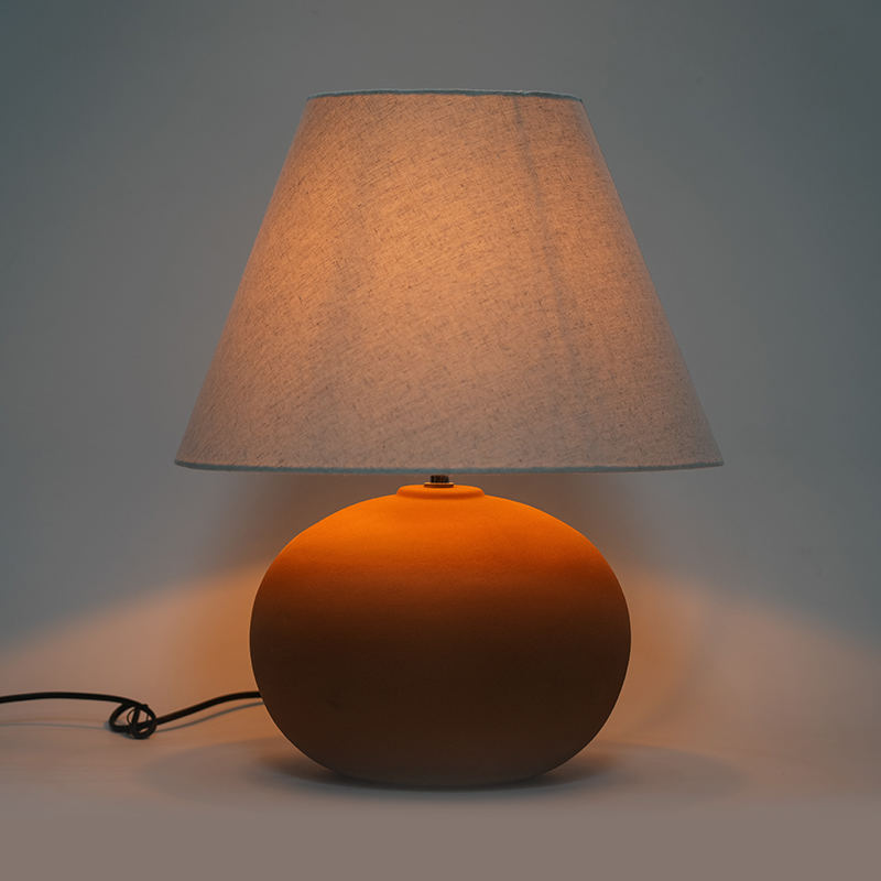 Okrúhla základňa kreatívna stolová lampa