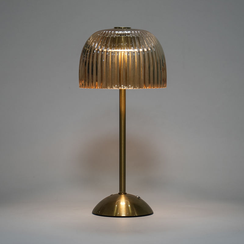 LED americká retro nabíjacia stolová lampa