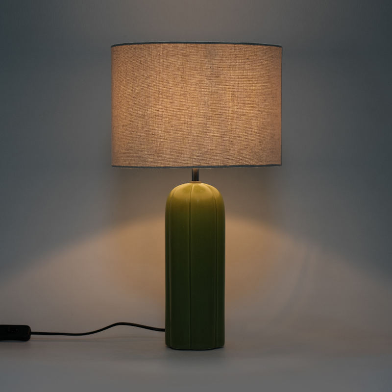 Zelená keramická stolová lampa v čínskom štýle