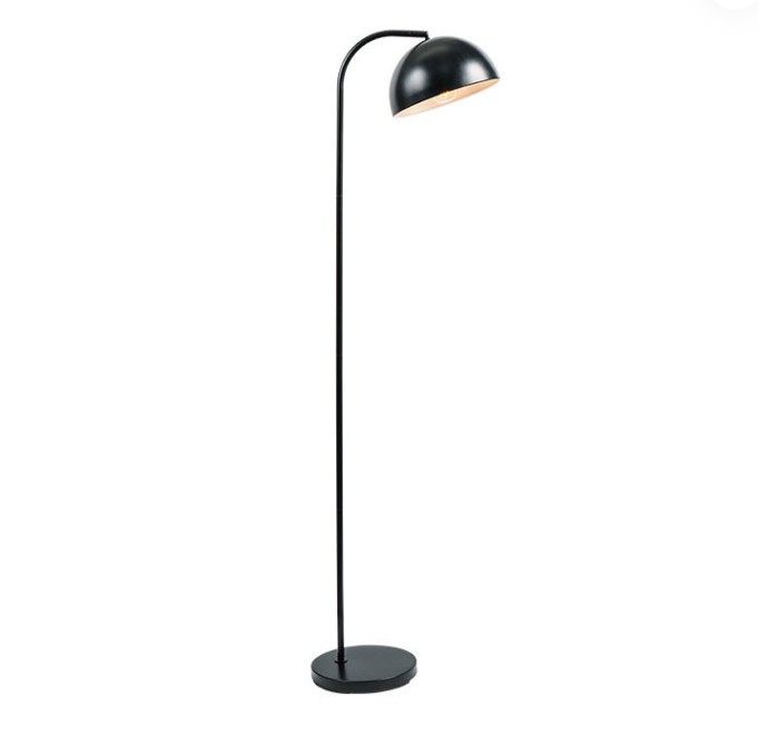 Aká je zaťažovacia kapacita kovového materiálu čiernej kovovej podlahovej lampy a aké aspekty bezpečnosti a spoľahlivosti môžu zabezpečiť?